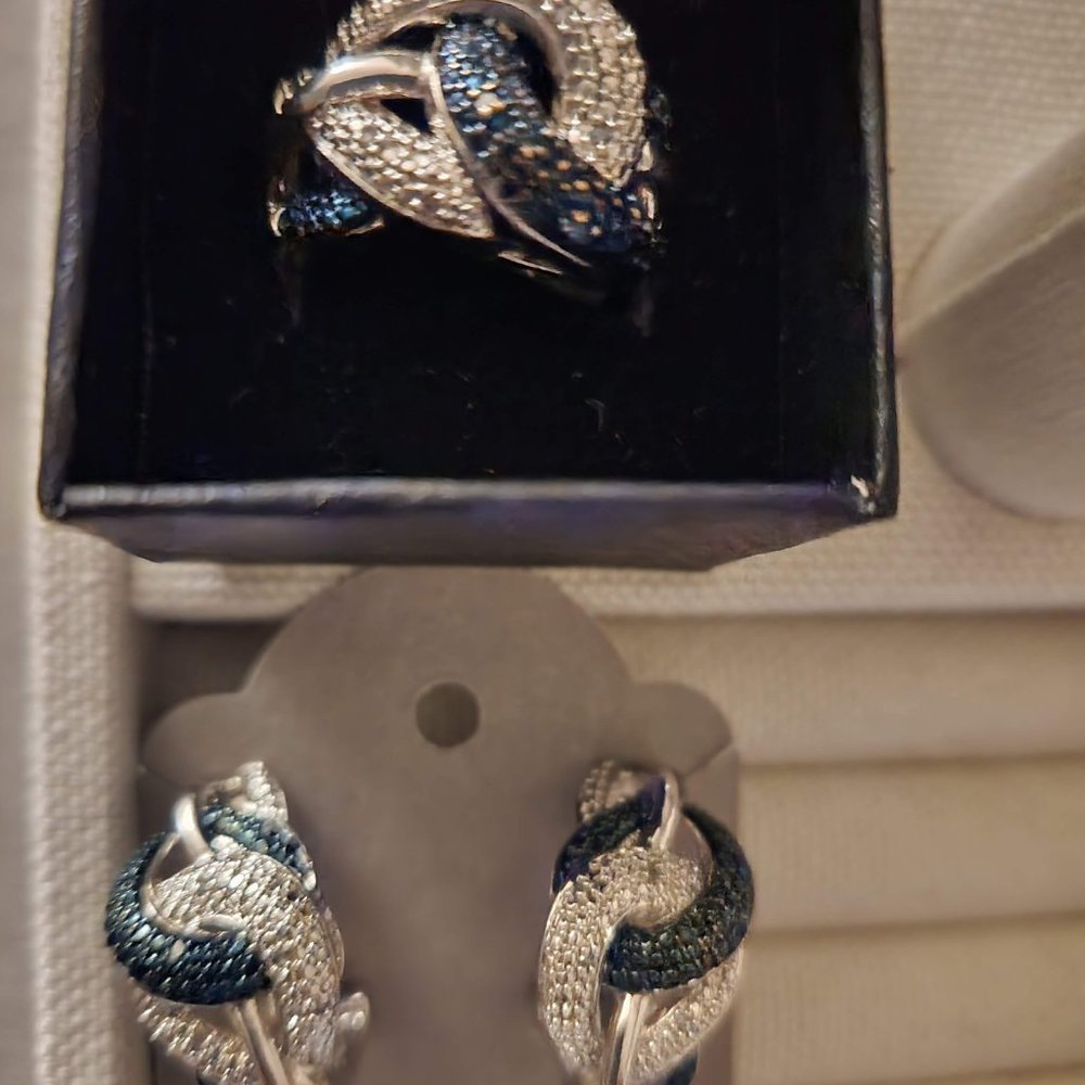 Infinity Interlcoking Circle Ring - image 2